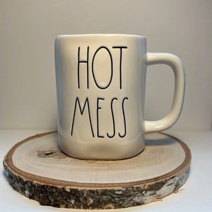 Rae Dunn ‘Hot Mess’ coffee mug 🔥